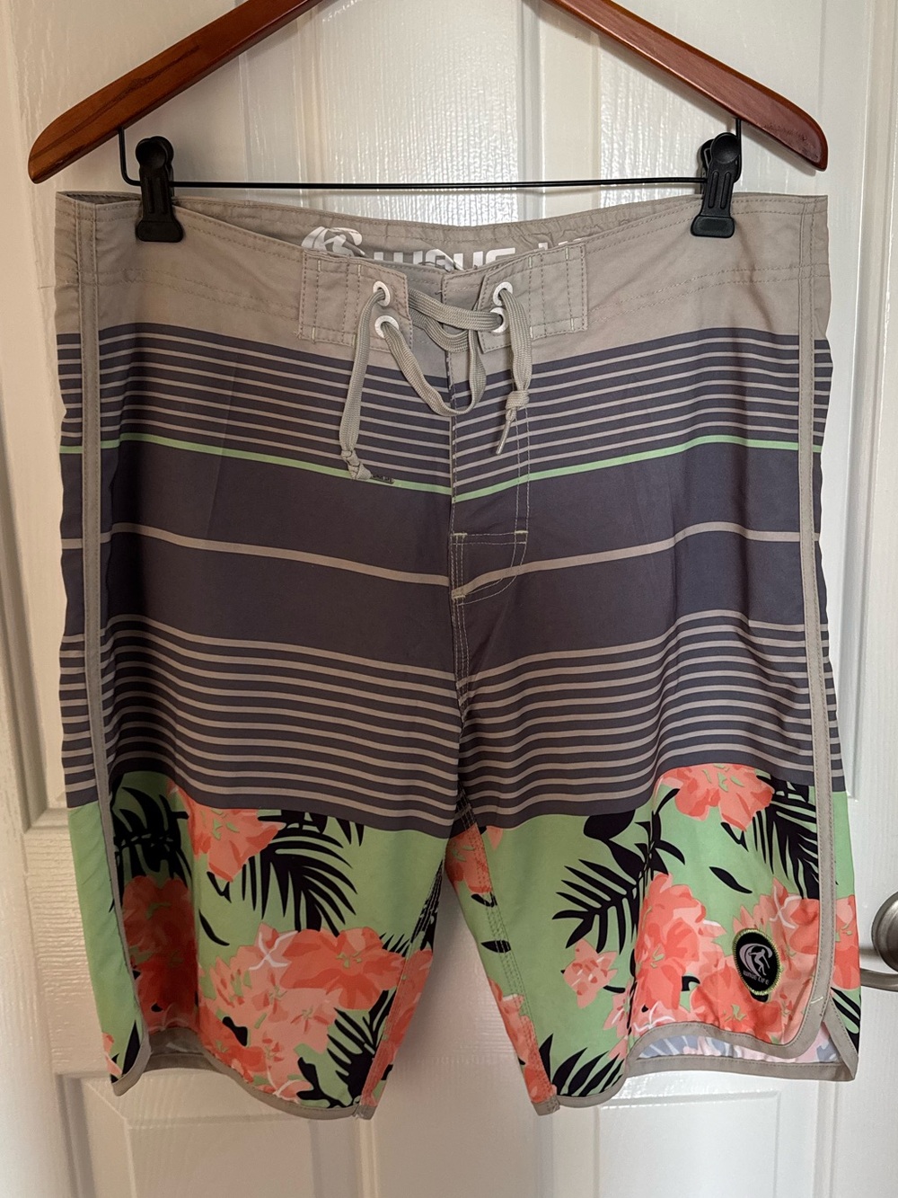 Mens Wave Life Floral Stripe Swim Trunks - Gray & Mint Size M